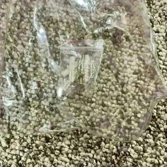 Large Silver Leaf Curtain Hangers - Picture 3 of 4